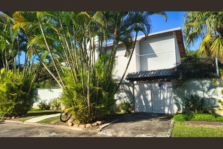 Fachada de casa de condomínio para alugar com 4 quartos, 350m² em Barra da Tijuca, Rio de Janeiro