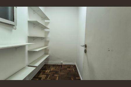 Casa de condomínio para alugar com 350m², 4 quartos e 2 vagas Casa de condomínio para alugar com 350m², 4 quartos e 2 vagasDespensa