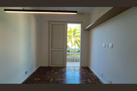 Casa de condomínio para alugar com 350m², 4 quartos e 2 vagas Casa de condomínio para alugar com 350m², 4 quartos e 2 vagasQuarto 2