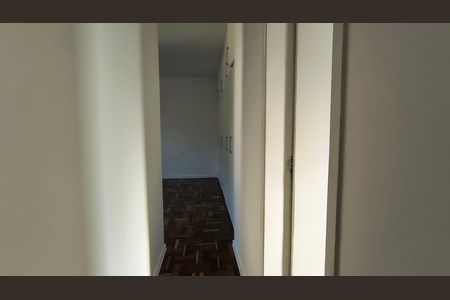 Corredor de casa de condomínio para alugar com 4 quartos, 350m² em Barra da Tijuca, Rio de Janeiro