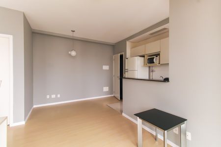 Sala de apartamento para alugar com 1 quarto, 40m² em Vila Regente Feijó, São Paulo