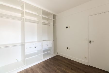 Apartamento à venda com 98m², 3 quartos e 2 vagas Apartamento à venda com 98m², 3 quartos e 2 vagasSuíte