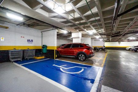 Apartamento à venda com 98m², 3 quartos e 2 vagas Apartamento à venda com 98m², 3 quartos e 2 vagasÁrea Comum - Garagem Acessivel