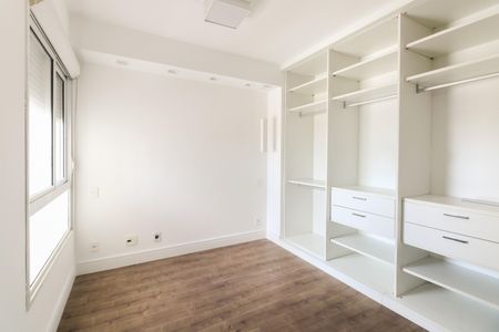 Apartamento à venda com 98m², 3 quartos e 2 vagas Apartamento à venda com 98m², 3 quartos e 2 vagasSuíte