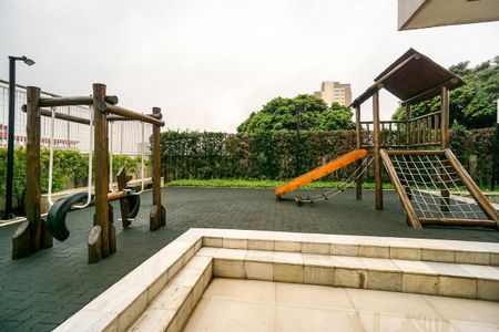 Apartamento à venda com 98m², 3 quartos e 2 vagas Apartamento à venda com 98m², 3 quartos e 2 vagasÁrea Comum - Playground
