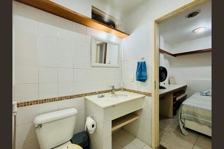 Apartamento à venda com 120m², 3 quartos e sem vaga Apartamento à venda com 120m², 3 quartos e sem vagaBanheiro 2