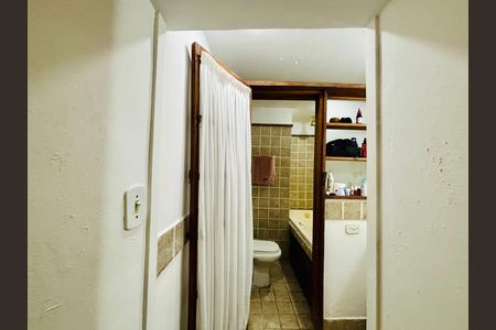 Apartamento à venda com 120m², 3 quartos e sem vaga Apartamento à venda com 120m², 3 quartos e sem vagaBanheiro 1