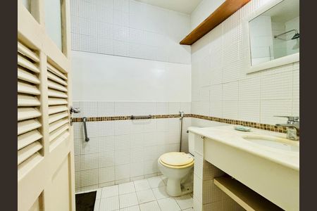 Apartamento à venda com 120m², 3 quartos e sem vaga Apartamento à venda com 120m², 3 quartos e sem vagaBanheiro 2