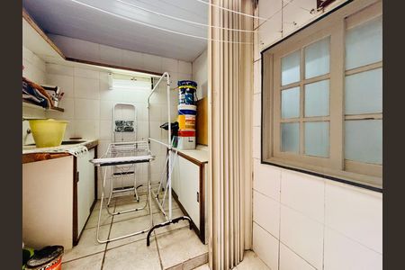 Apartamento à venda com 120m², 3 quartos e sem vaga Apartamento à venda com 120m², 3 quartos e sem vagaÁrea de serviço