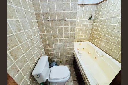 Apartamento à venda com 120m², 3 quartos e sem vaga Apartamento à venda com 120m², 3 quartos e sem vagaBanheiro 1