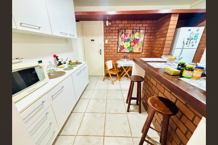 Apartamento à venda com 120m², 3 quartos e sem vaga Apartamento à venda com 120m², 3 quartos e sem vagaCozinha
