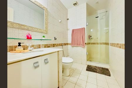 Apartamento à venda com 120m², 3 quartos e sem vaga Apartamento à venda com 120m², 3 quartos e sem vagaBanheiro 3