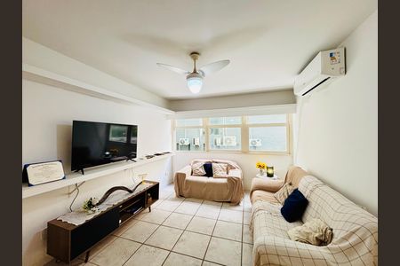 Apartamento à venda com 120m², 3 quartos e sem vaga Apartamento à venda com 120m², 3 quartos e sem vagaSala