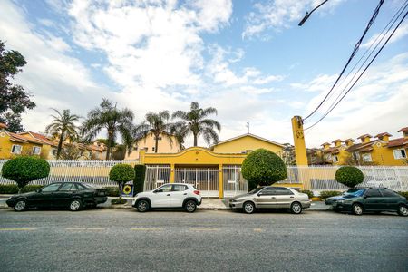 Casa de condomínio para alugar com 95m², 2 quartos e 1 vagaFachada