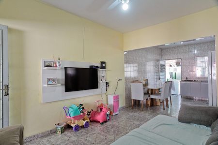 Casa para alugar com 100m², 2 quartos e 1 vaga Casa para alugar com 100m², 2 quartos e 1 vagaSala