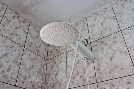 Casa para alugar com 100m², 2 quartos e 1 vaga Casa para alugar com 100m², 2 quartos e 1 vagaBanheiro Social