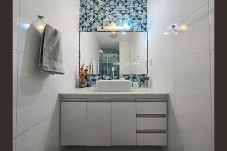 Apartamento à venda com 115m², 3 quartos e 1 vagaBanheiro Social