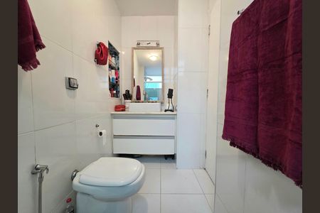 Apartamento à venda com 115m², 3 quartos e 1 vagaBanheiro da Suíte