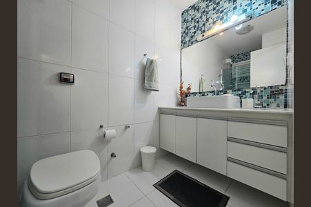 Apartamento à venda com 115m², 3 quartos e 1 vagaBanheiro Social