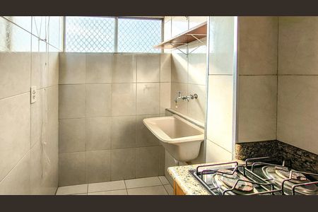 Apartamento para alugar com 47m², 2 quartos e sem vaga Apartamento para alugar com 47m², 2 quartos e sem vagaCozinha e Área de Serviço
