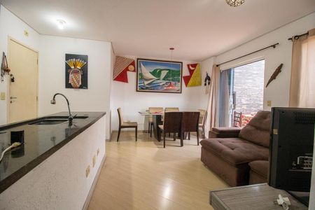 Sala de apartamento para alugar com 3 quartos, 73m² em Lindóia, Curitiba