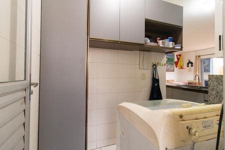 Cozinha - Armários de apartamento para alugar com 3 quartos, 73m² em Lindóia, Curitiba
