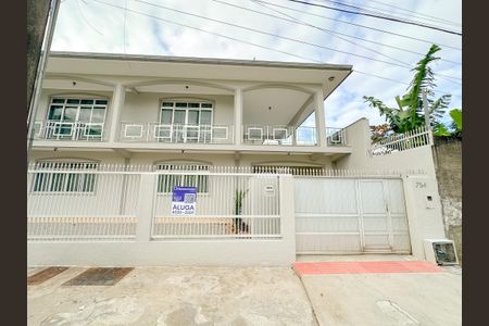 Fachada de casa para alugar com 4 quartos, 500m² em Ipiranga, São José