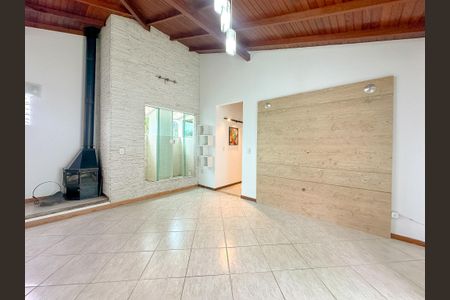 Sala de casa para alugar com 4 quartos, 500m² em Ipiranga, São José