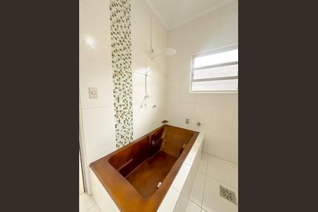Casa para alugar com 500m², 4 quartos e 4 vagasBanheiro da Suíte 2