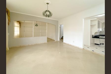 Casa para alugar com 500m², 4 quartos e 4 vagasSala 1
