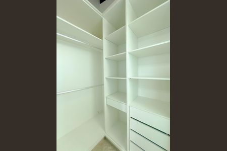 Closet de casa para alugar com 4 quartos, 500m² em Ipiranga, São José