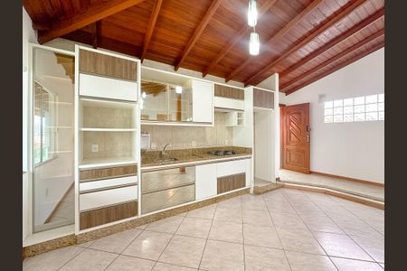 Casa para alugar com 500m², 4 quartos e 4 vagasCozinha 2