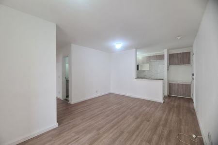Sala de apartamento para alugar com 3 quartos, 68m² em Vila Ivone, São Paulo