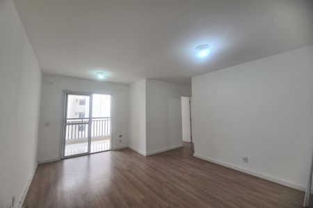 Sala de apartamento para alugar com 3 quartos, 68m² em Vila Ivone, São Paulo