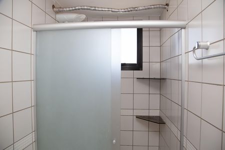 Banheiro de apartamento para alugar com 3 quartos, 85m² em Setor dos Funcionários, Goiânia