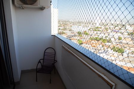 Varanda de apartamento para alugar com 3 quartos, 85m² em Setor dos Funcionários, Goiânia