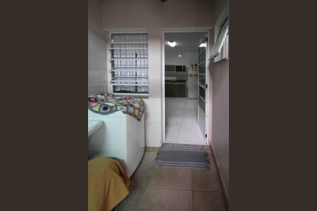 Casa à venda com 110m², 3 quartos e 2 vagasÁrea de serviço