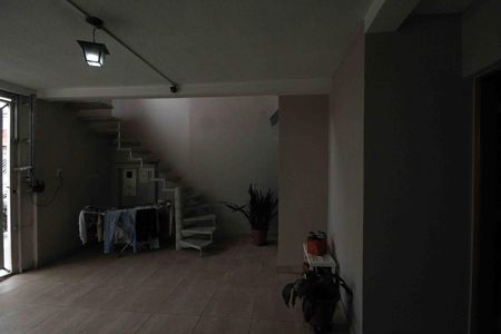 Casa à venda com 110m², 3 quartos e 2 vagasGaragem