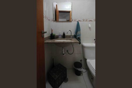 Casa à venda com 110m², 3 quartos e 2 vagasLavabo