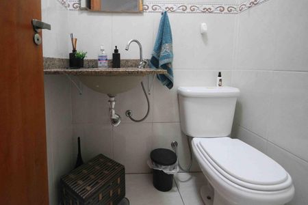 Casa à venda com 110m², 3 quartos e 2 vagasLavabo
