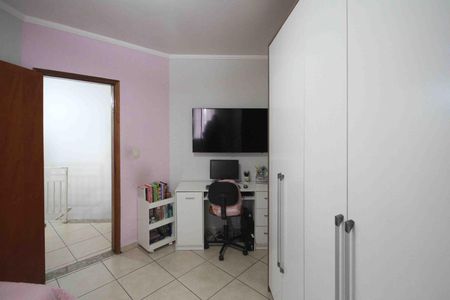 Casa à venda com 110m², 3 quartos e 2 vagasQuarto