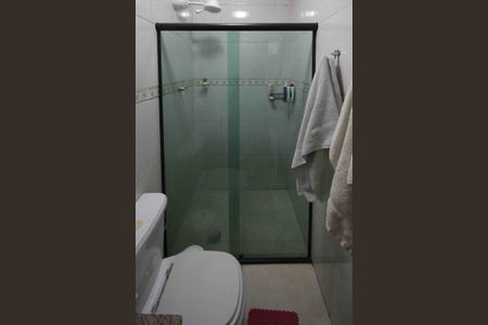 Casa à venda com 110m², 3 quartos e 2 vagasBanheiro social