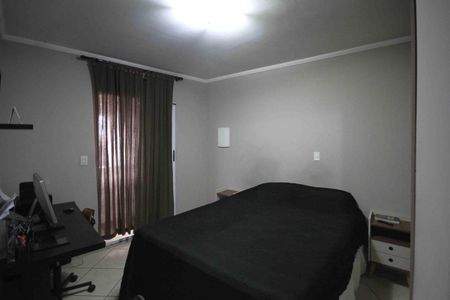 Casa à venda com 110m², 3 quartos e 2 vagasSuíte