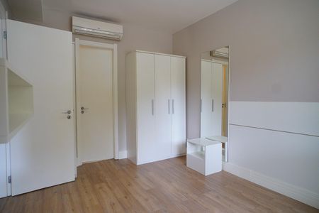 Quarto  de apartamento para alugar com 1 quarto, 56m² em Petrópolis, Porto Alegre