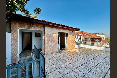 Varanda de casa para alugar com 5 quartos, 144m² em Vila Madalena, São Paulo