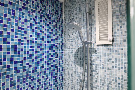 Banheiro social de apartamento para alugar com 2 quartos, 70m² em Usina Piratininga, São Paulo