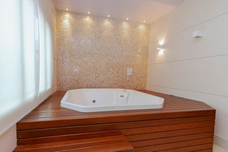 Apartamento à venda com 81m², 2 quartos e 2 vagas Apartamento à venda com 81m², 2 quartos e 2 vagasSpa