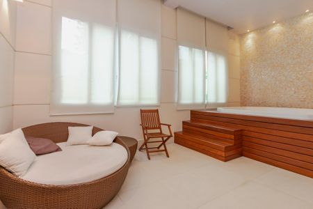 Apartamento à venda com 81m², 2 quartos e 2 vagas Apartamento à venda com 81m², 2 quartos e 2 vagasSpa