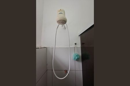 Banheiro de kitnet/studio para alugar com 1 quarto, 20m² em Fonseca, Niterói