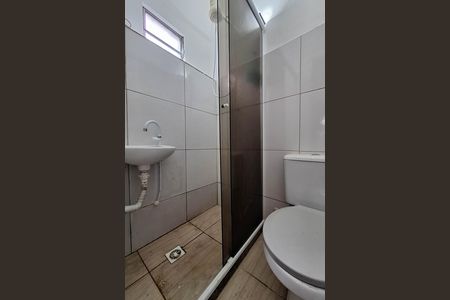 Banheiro de kitnet/studio para alugar com 1 quarto, 20m² em Fonseca, Niterói